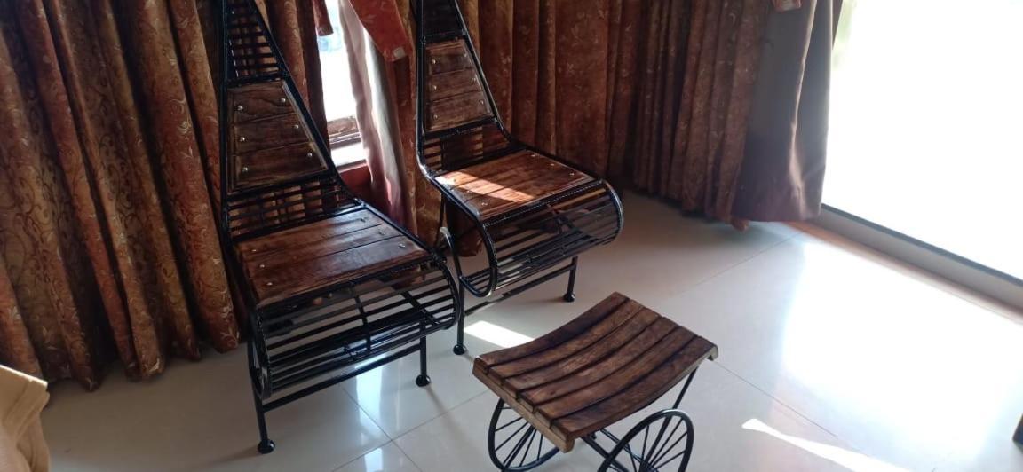 On Point Plaza Bed & Breakfast Murūd Екстериор снимка