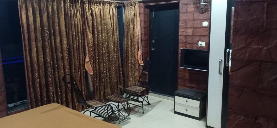 On Point Plaza Bed & Breakfast Murūd Екстериор снимка