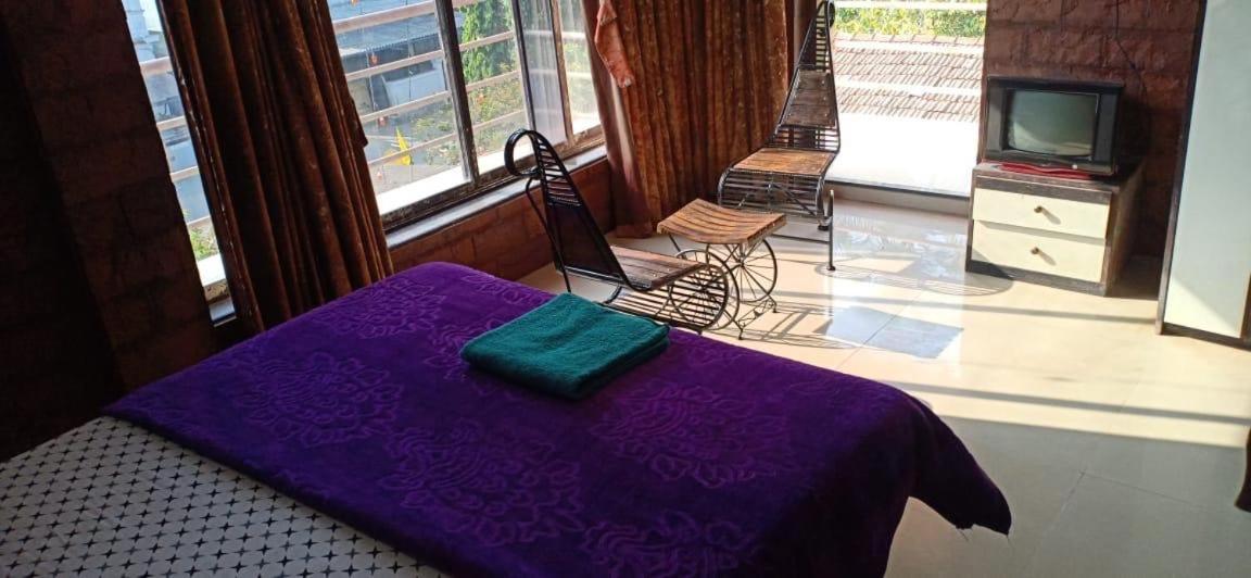 On Point Plaza Bed & Breakfast Murūd Екстериор снимка